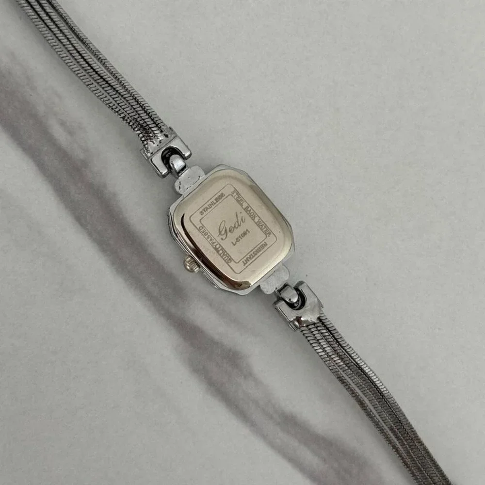 SKU:0460 Retro tiny silver mini square watch + in a gift box stainless steel‎